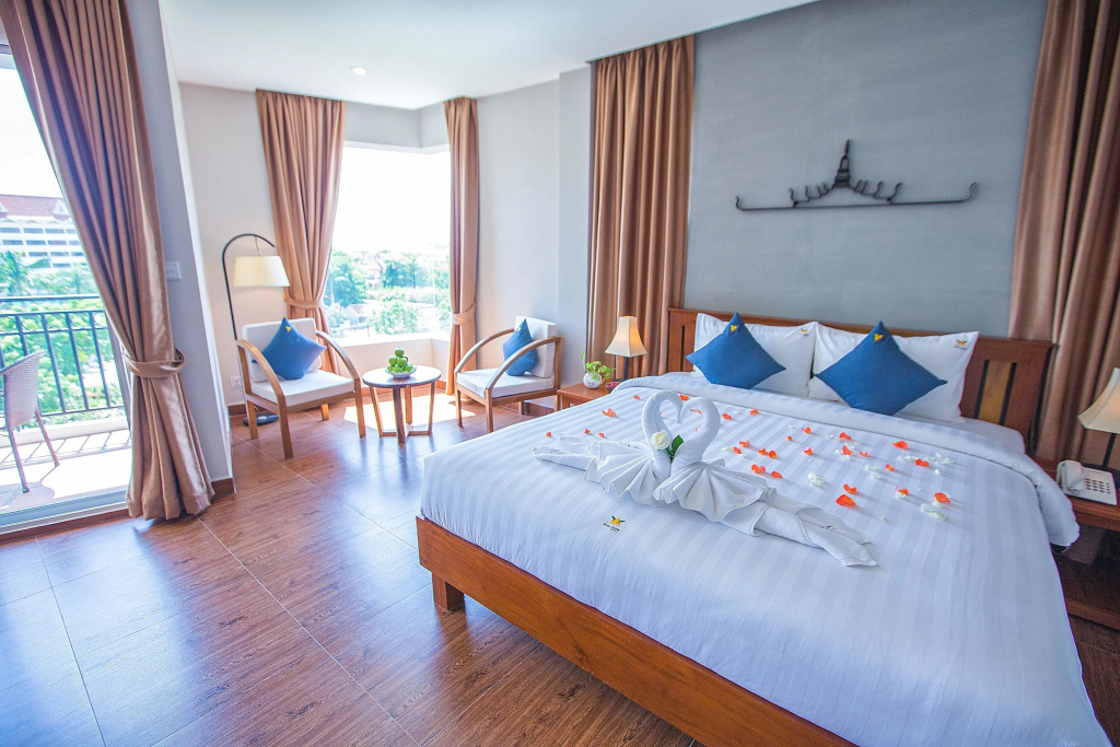 Suite with balcony