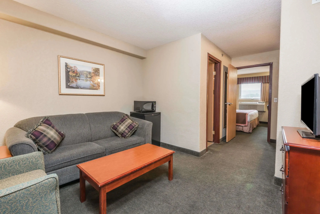 Double Suite (full double bed)