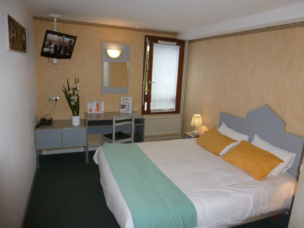 Logis Cris Hôtel et Restaurant - Lyon Sud-Est - Chambres