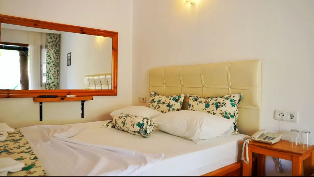 1 Bedroom Economy Double room (full double bed)