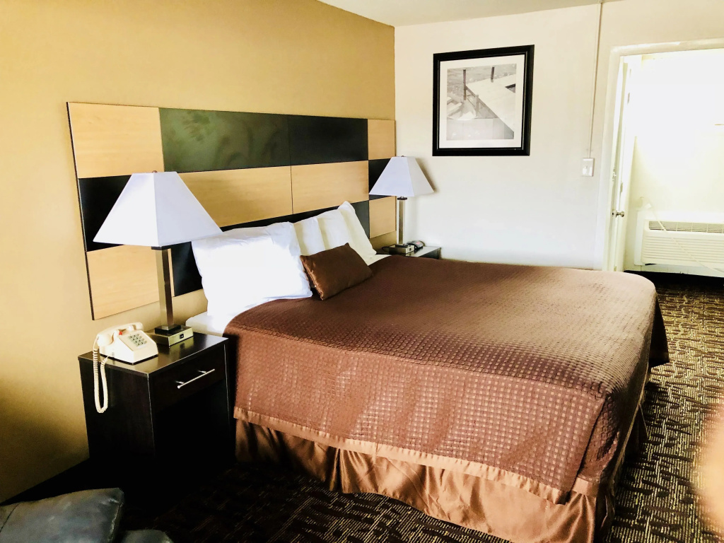 Standard Double room (full double bed)