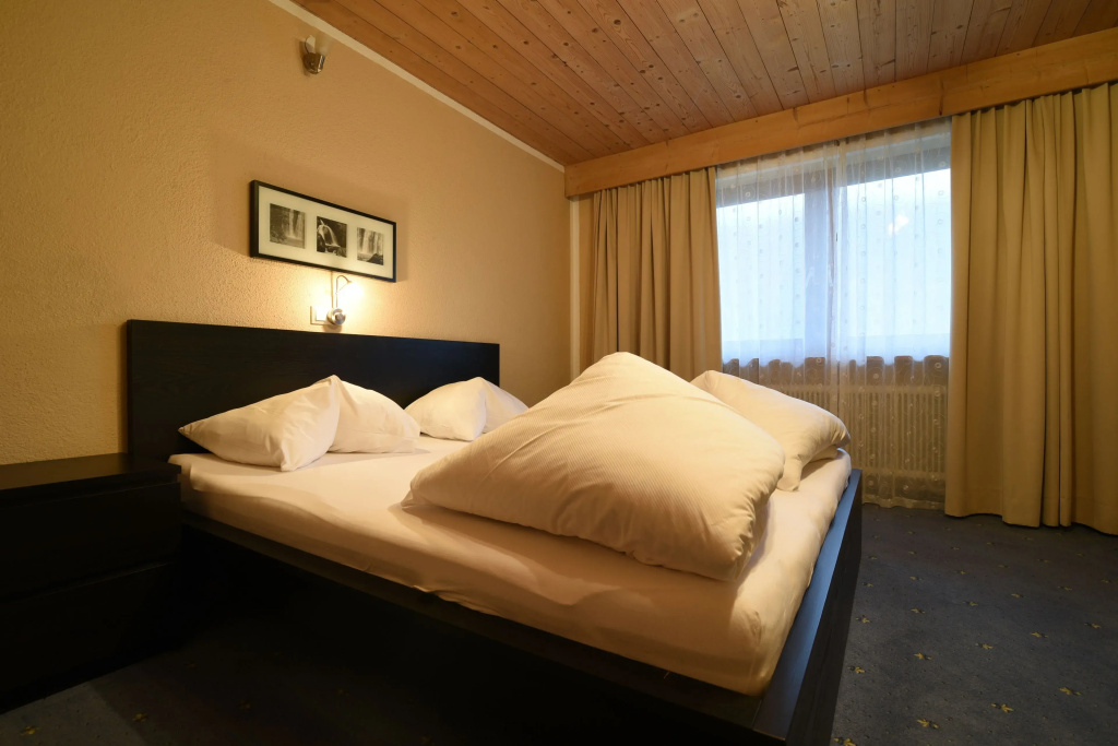 3 Bedrooms Apartment