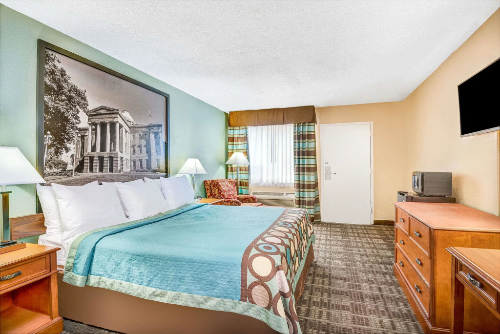 Standard Double room (full double bed)