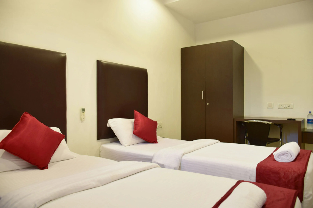 Standard Double room (full double bed)
