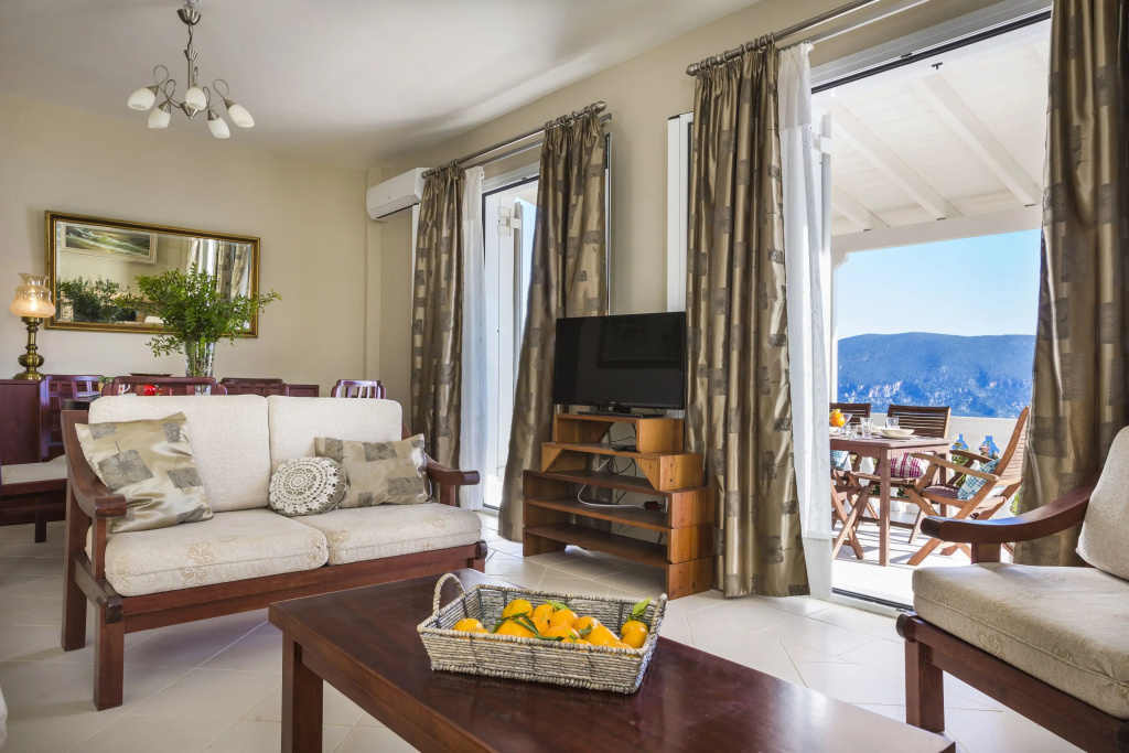 4 Bedrooms Villa with sea view