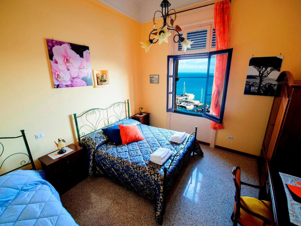 Classic Triple room with sea view