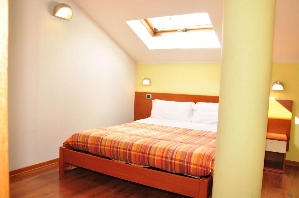 2 Bedrooms Apartment