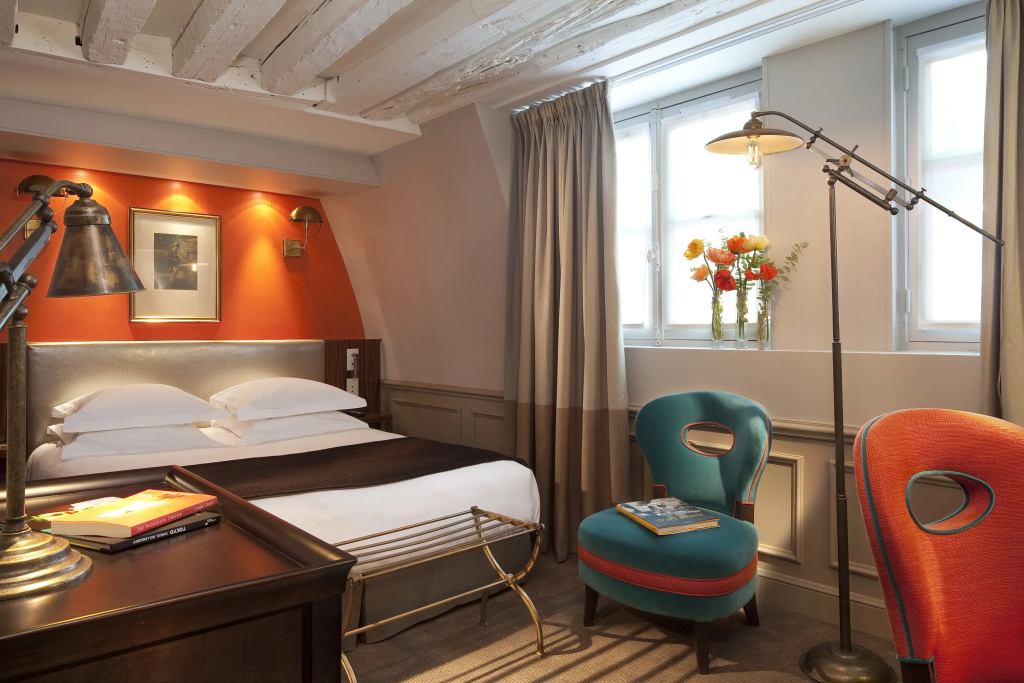 Deluxe Double room (full double bed)