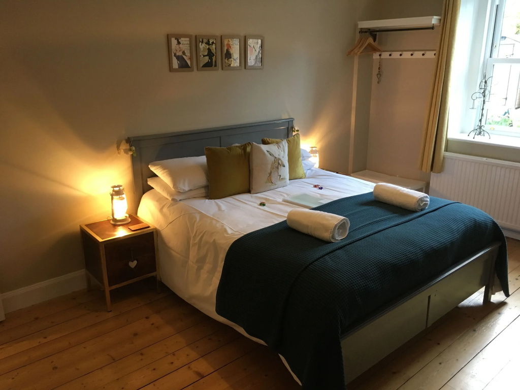 Superior Double room with garden view (full double bed)
