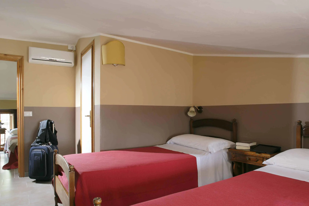Standard Quadruple room