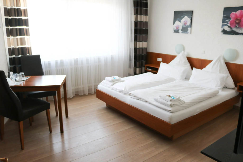 Standard Double room (full double bed)