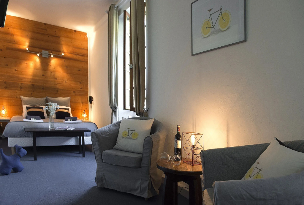 Superior Double room (full double bed)
