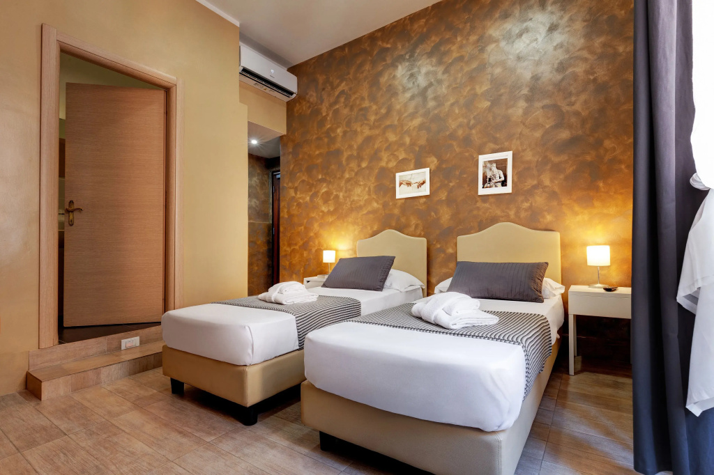 Standard Double room (full double bed)