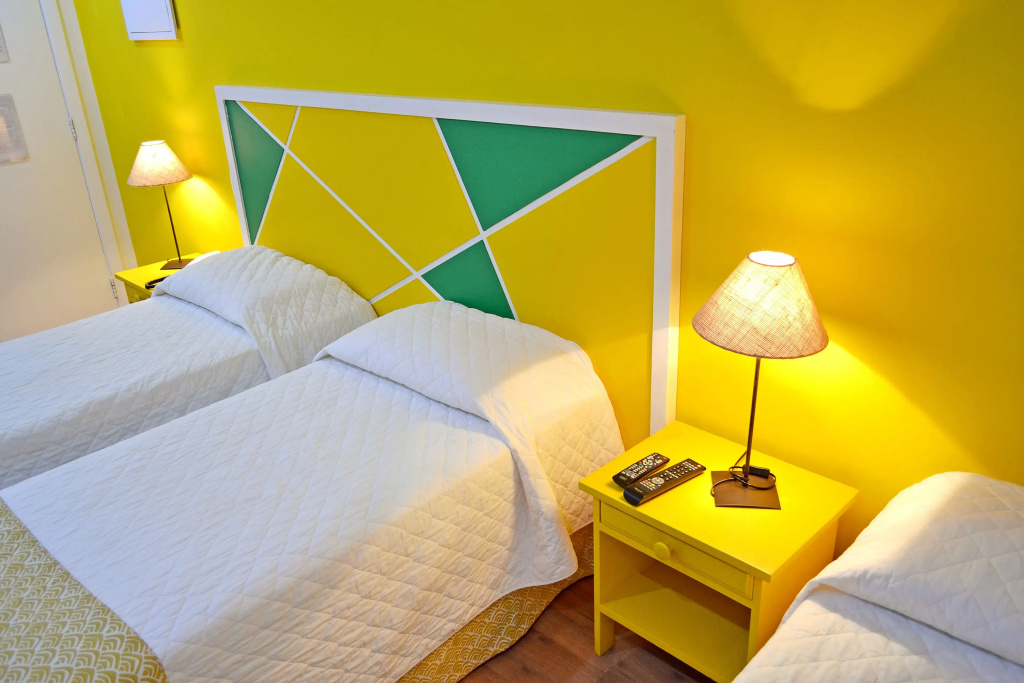Standard Triple room