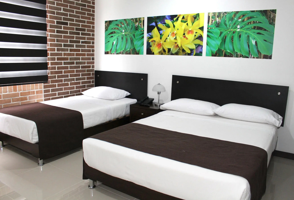 Standard Triple room