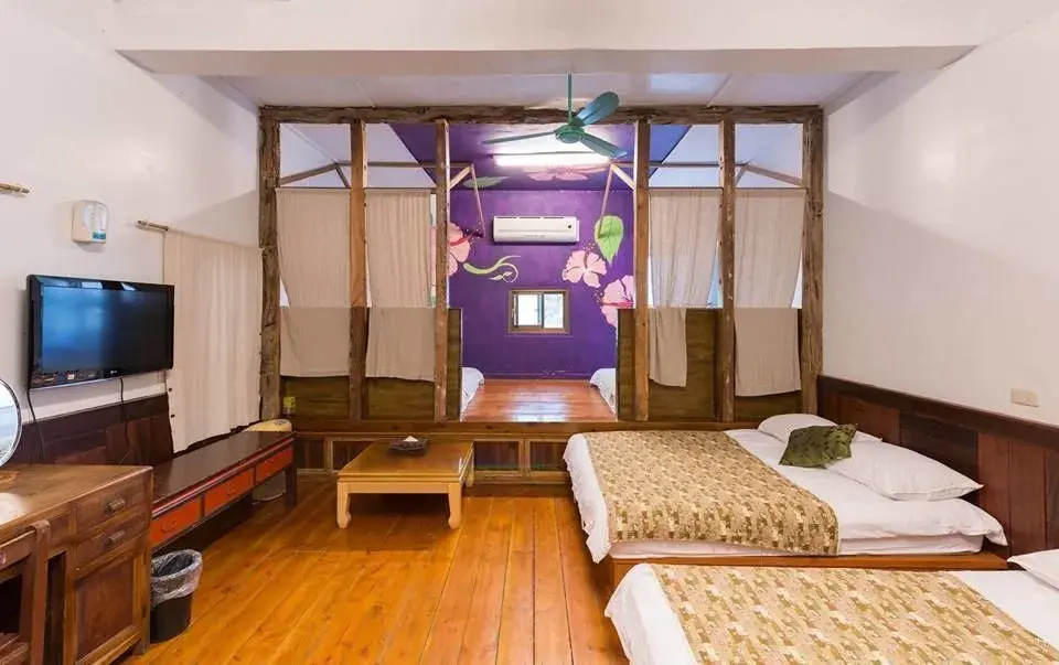 Standard Quadruple Family room