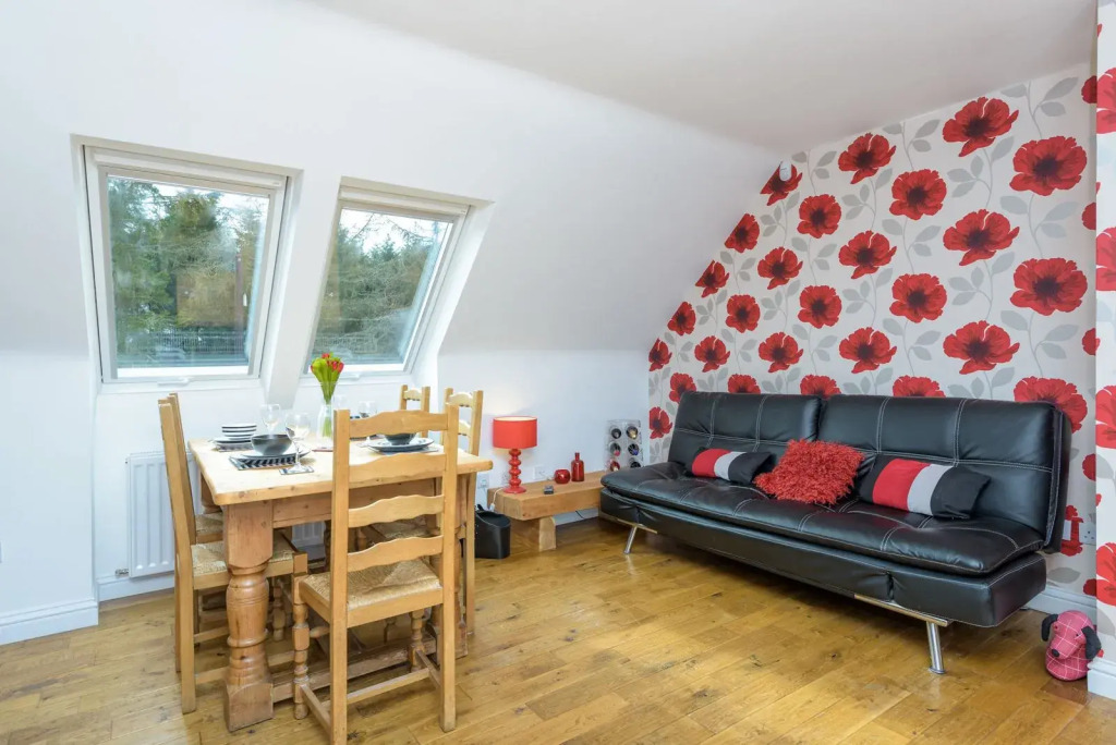 1 Bedroom Luxury Apartment with mountain view