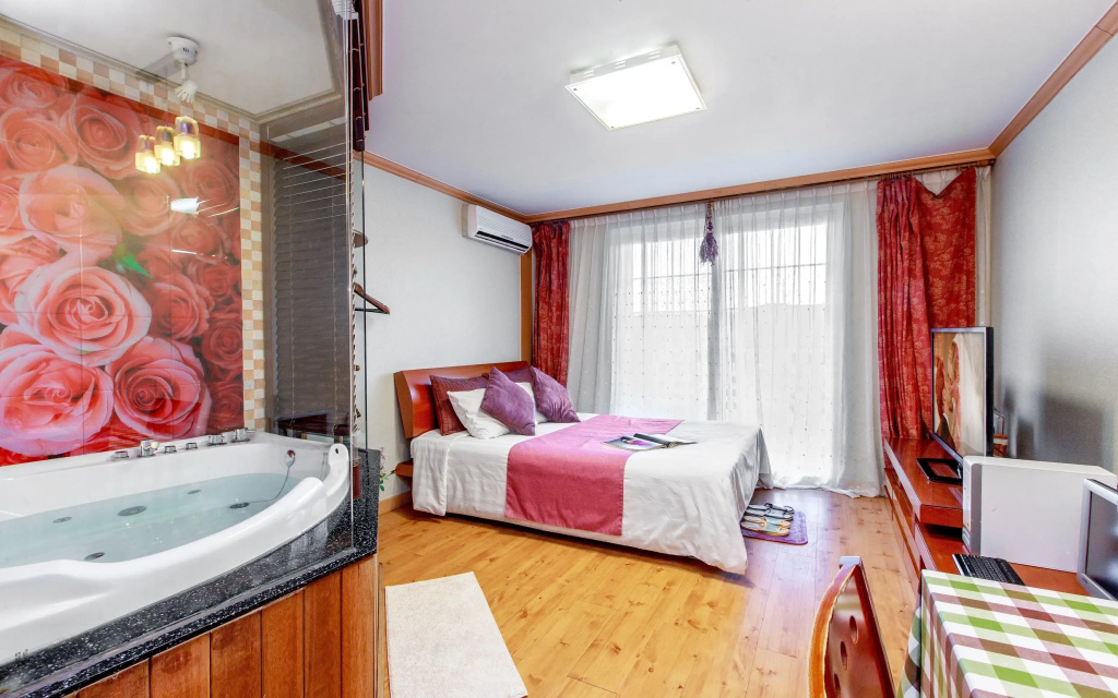 Standard Double room (full double bed)