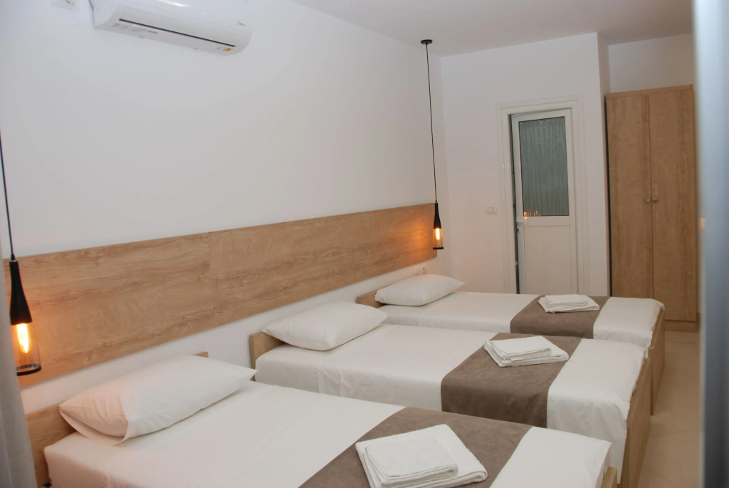Standard Triple room with balcony and with sea view