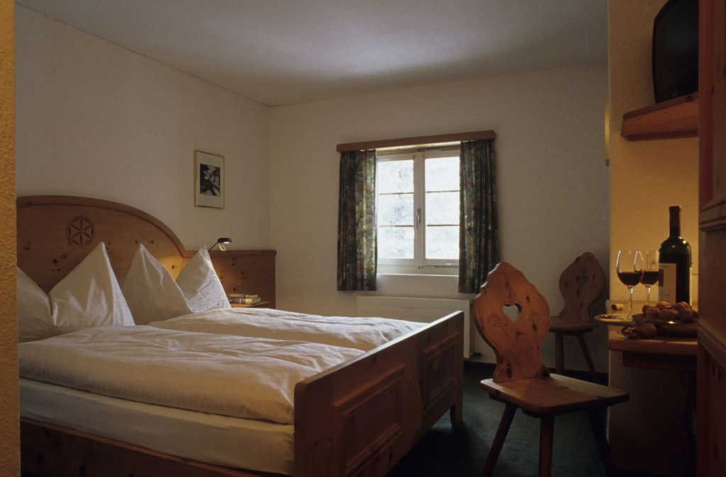 Economy room