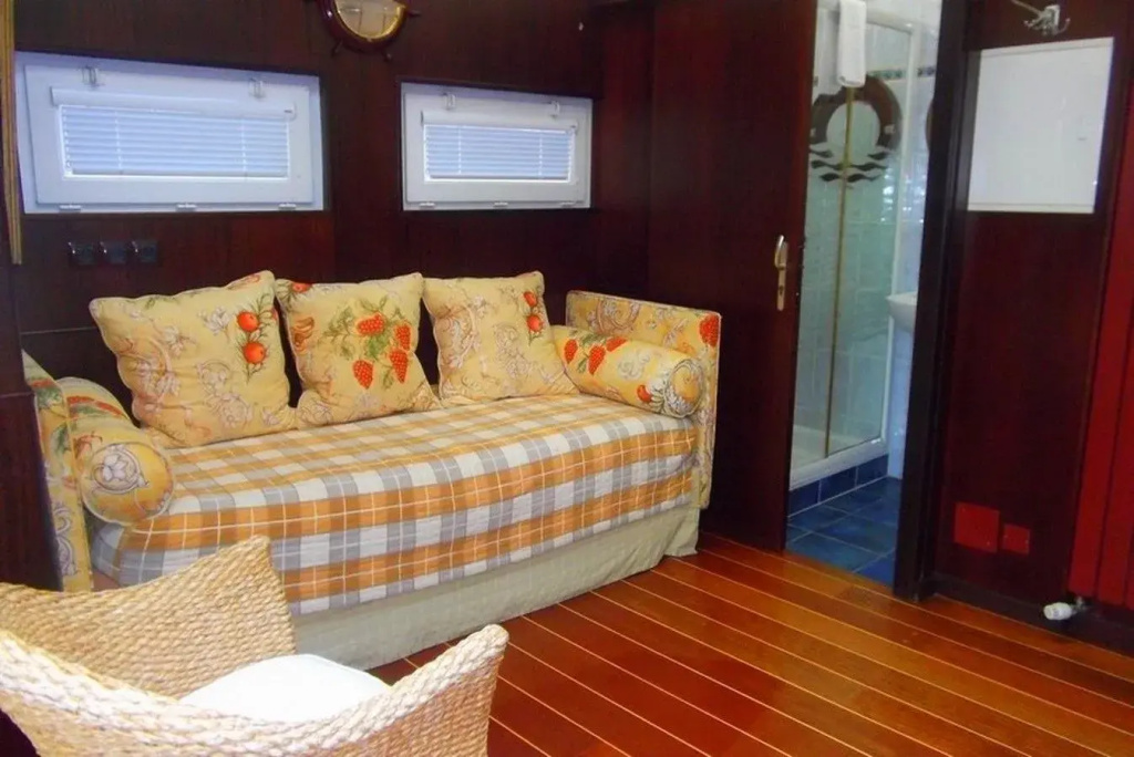 Superior room with harbour view