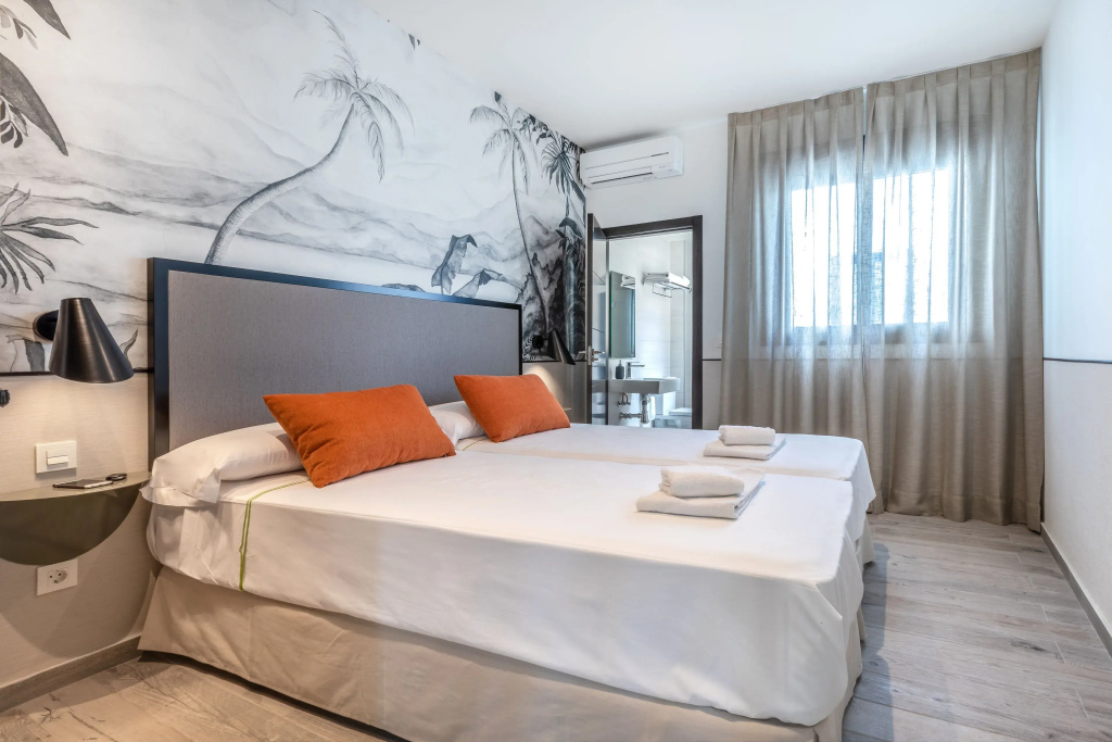 3 Bedrooms Deluxe Apartment