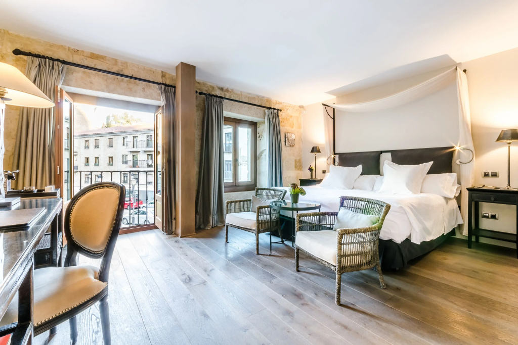 Superior Double room (full double bed)