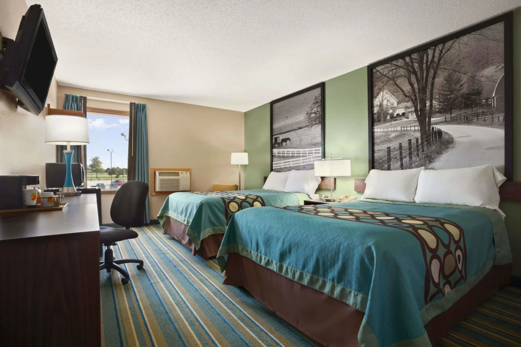 Standard Quadruple room