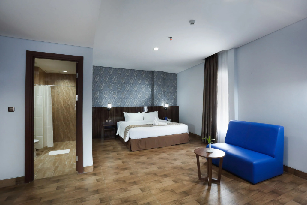 Deluxe Double room (full double bed)
