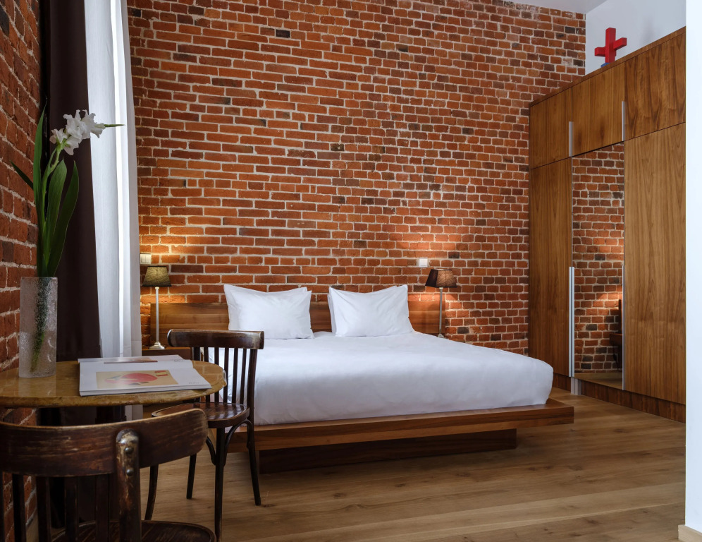 單人雙人房，配備雙人床