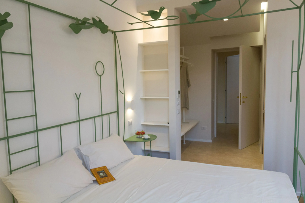 Superior Double room with city view (full double bed)