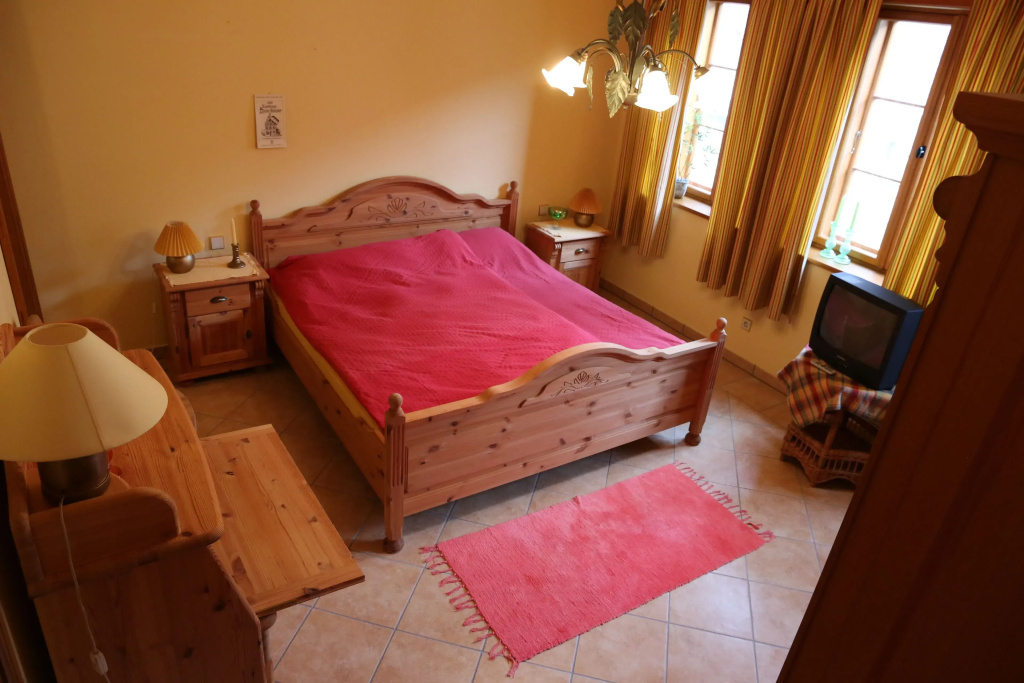 Standard Double room (full double bed)