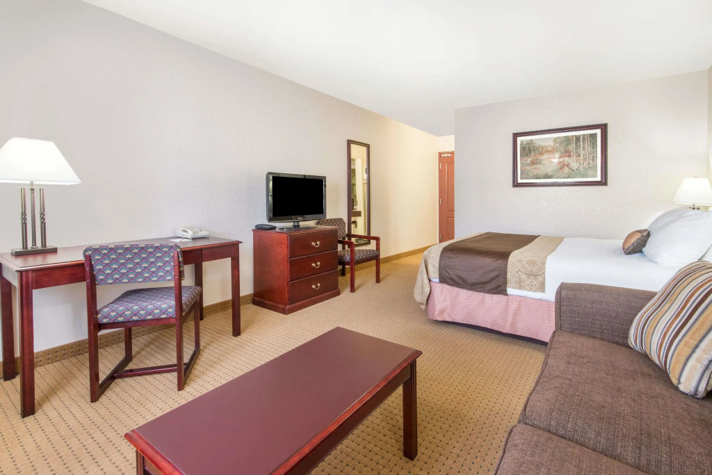 Standard Double room (full double bed)