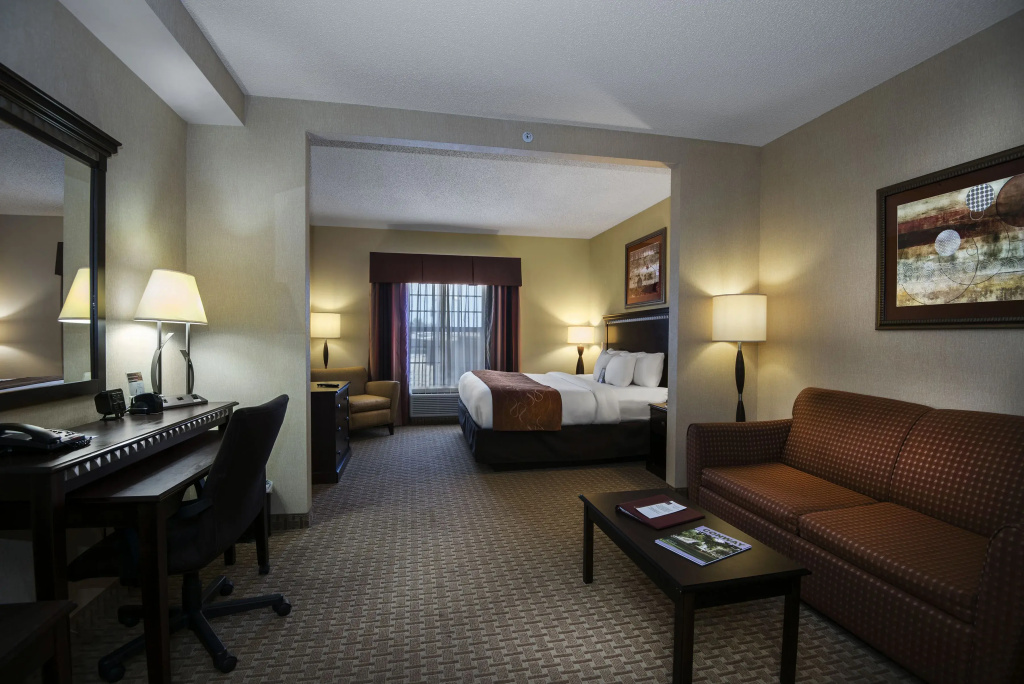 Double Suite (full double bed)