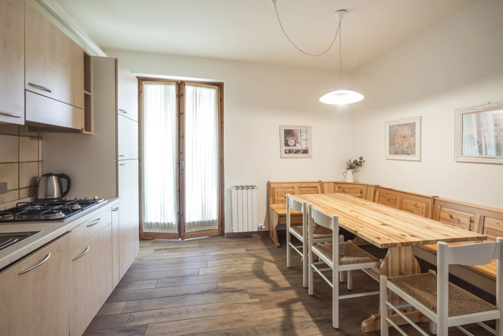 2 Bedrooms Apartment