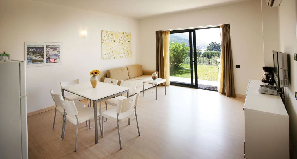 2 Bedrooms Apartment with lake view