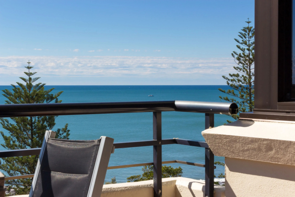 3 Bedrooms Apartment with ocean view