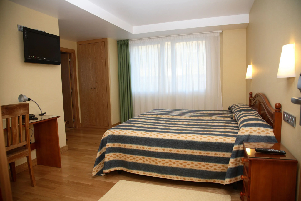 Standard Double room (full double bed)