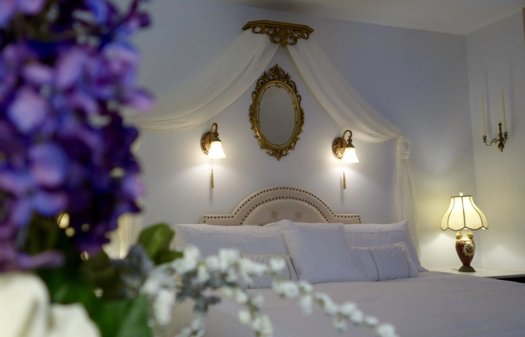 Standard Double room with garden view (full double bed)