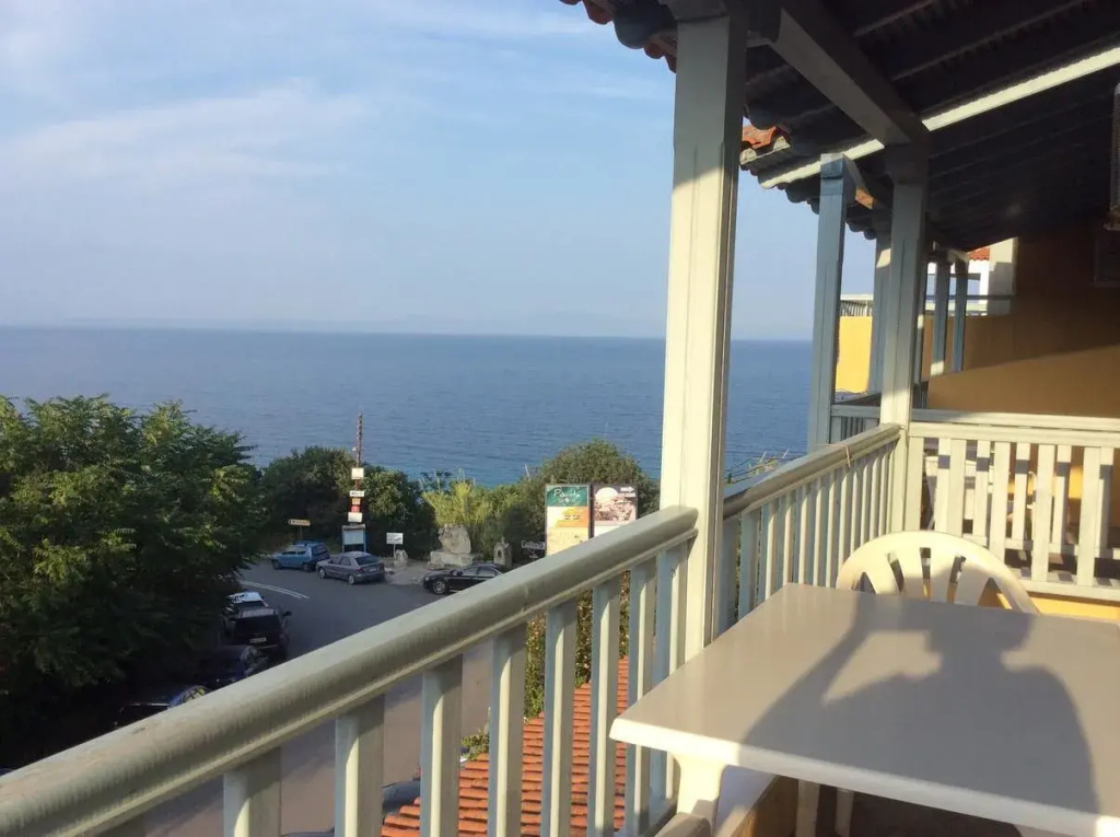 Apartment with sea view