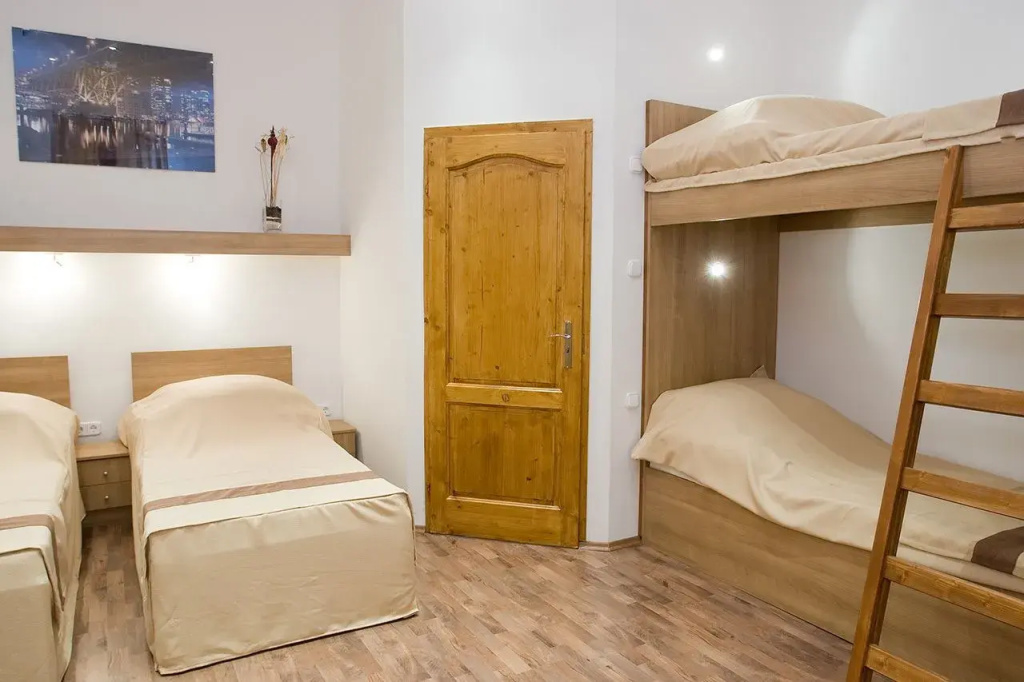 Triple room