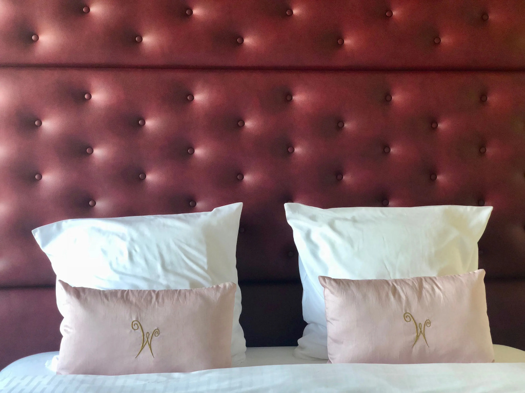 Standard Double room with courtyard view (full double bed)