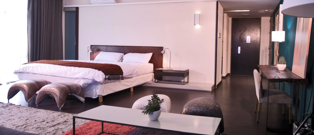 Double Suite (full double bed)
