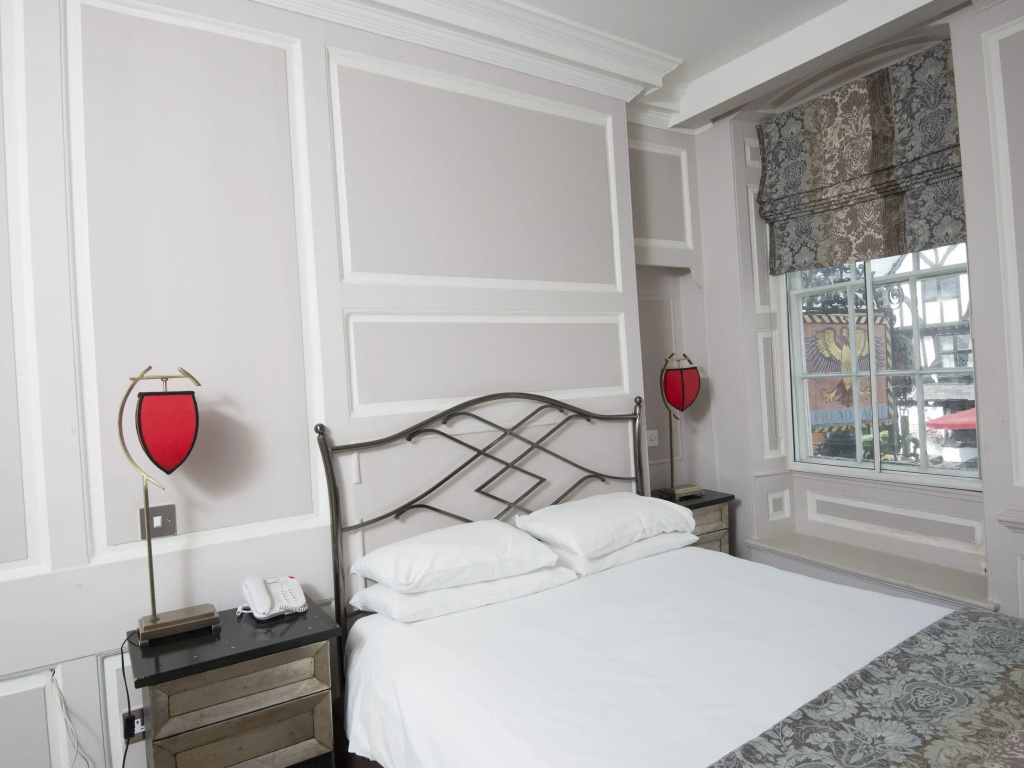Standard Double room (full double bed)