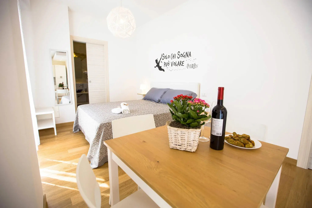 2 Bedrooms Apartment