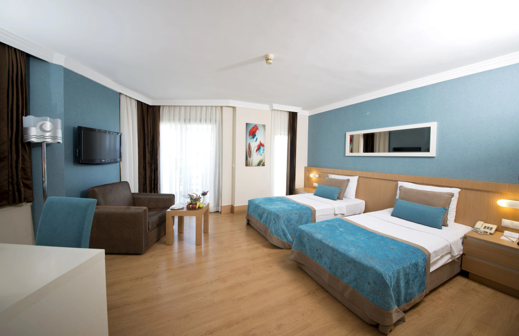 Standard Triple room