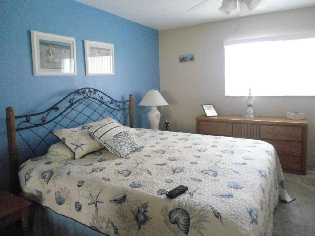 1 Bedroom Standard Double room with pool view (full double bed)