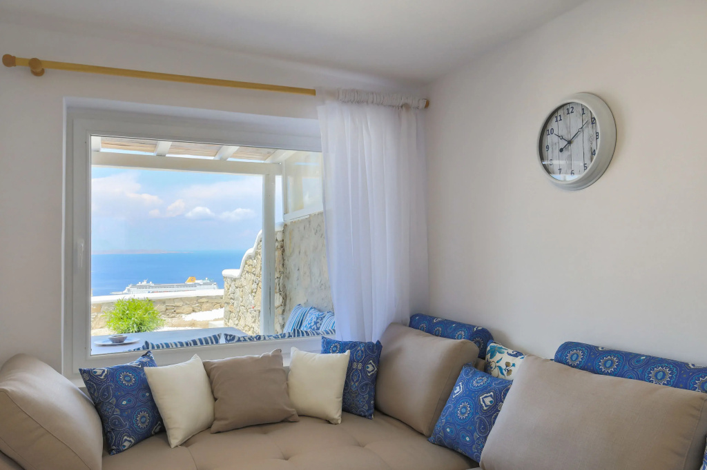 2 Bedrooms Apartment with sea view