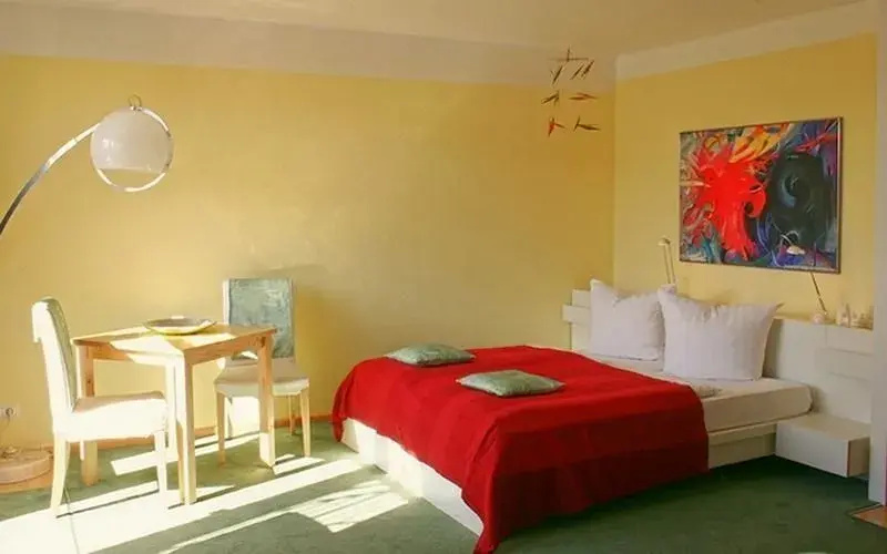 Comfort room