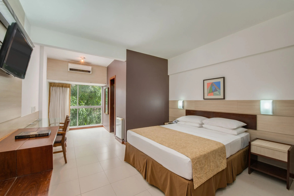Premier room